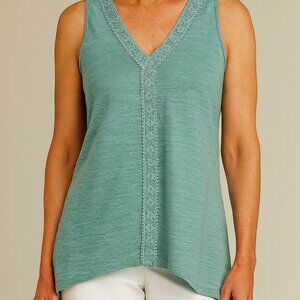 Cable & Gauge Tank Top Sage Green with V-Neck EUC
